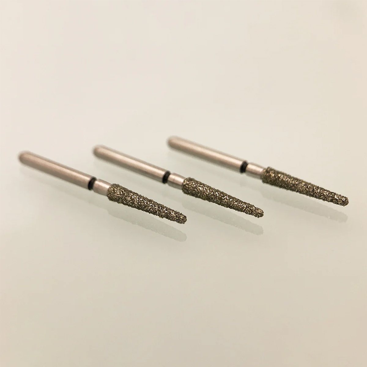 round-end-taper-diamond-bur-super-coarse-850-18SC